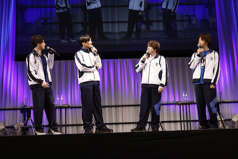 潔世一役の浦和希、凪誠士郎役の島崎信長、御影玲王役の内田雄馬、蜂楽廻役の海渡翼。