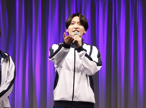 凪誠士郎役の島崎信長。