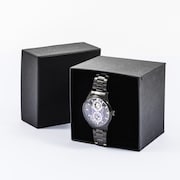 悪魔ほむらモデルの腕時計。