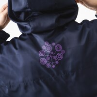 アルティメットまどかモデルのブルゾンの着用イメージ。