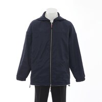 アルティメットまどかモデルのブルゾンの着用イメージ。