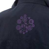 アルティメットまどかモデルのブルゾンの着用イメージ。