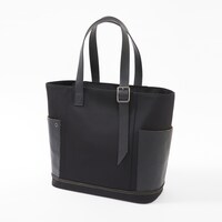 夏油傑モデルのバッグ。