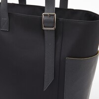 夏油傑モデルのバッグ。