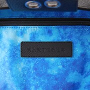 五条悟モデルのバッグ。