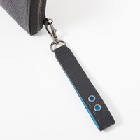 五条悟モデルの長財布。