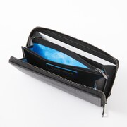 五条悟モデルの長財布。