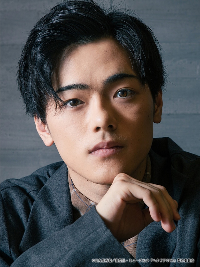 イタリア役の長江崚行。