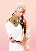 萩野崇扮するハクロウ。