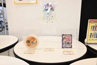 物販会場で販売されているグッズの一部。