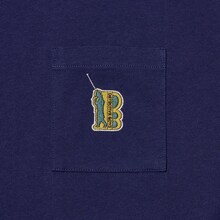 「名探偵コナン」とUTのコラボTシャツ。(c)青山剛昌／小学館・読売テレビ・TMS 1996