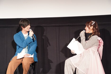 左から斉藤壮馬、降幡愛。