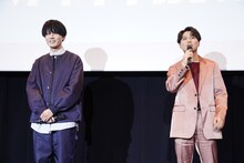 左から内山昂輝、入野自由。