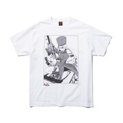 展示される「FLCL × GEEKS RULE SILKSCREEN PRINTING T SHIRT(キツルバミ)」。 (c)IG / GAINAX / KGI