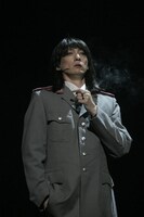 「ステージ『エロイカより愛をこめて』」より。