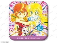 会場で「トレーディング缶バッジ」を1BOX購入するともらえる「集合 スクエア缶バッジ イベント限定特典」。