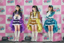 左から杏ジュリア、菅田愛貴、辻野かなみ。