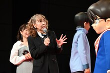 高山みなみと江戸川コナン。