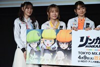 左から長谷川玲奈、北守さいか、川村海乃。