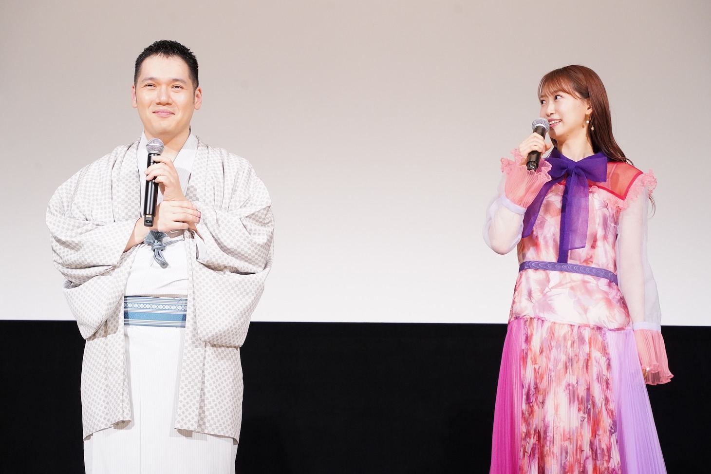 「クラユカバ」初日舞台挨拶の様子。