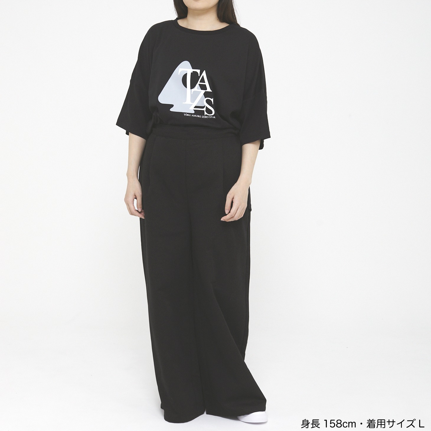 「TAZSロゴシャツ（安室透モデル）」着用イメージ