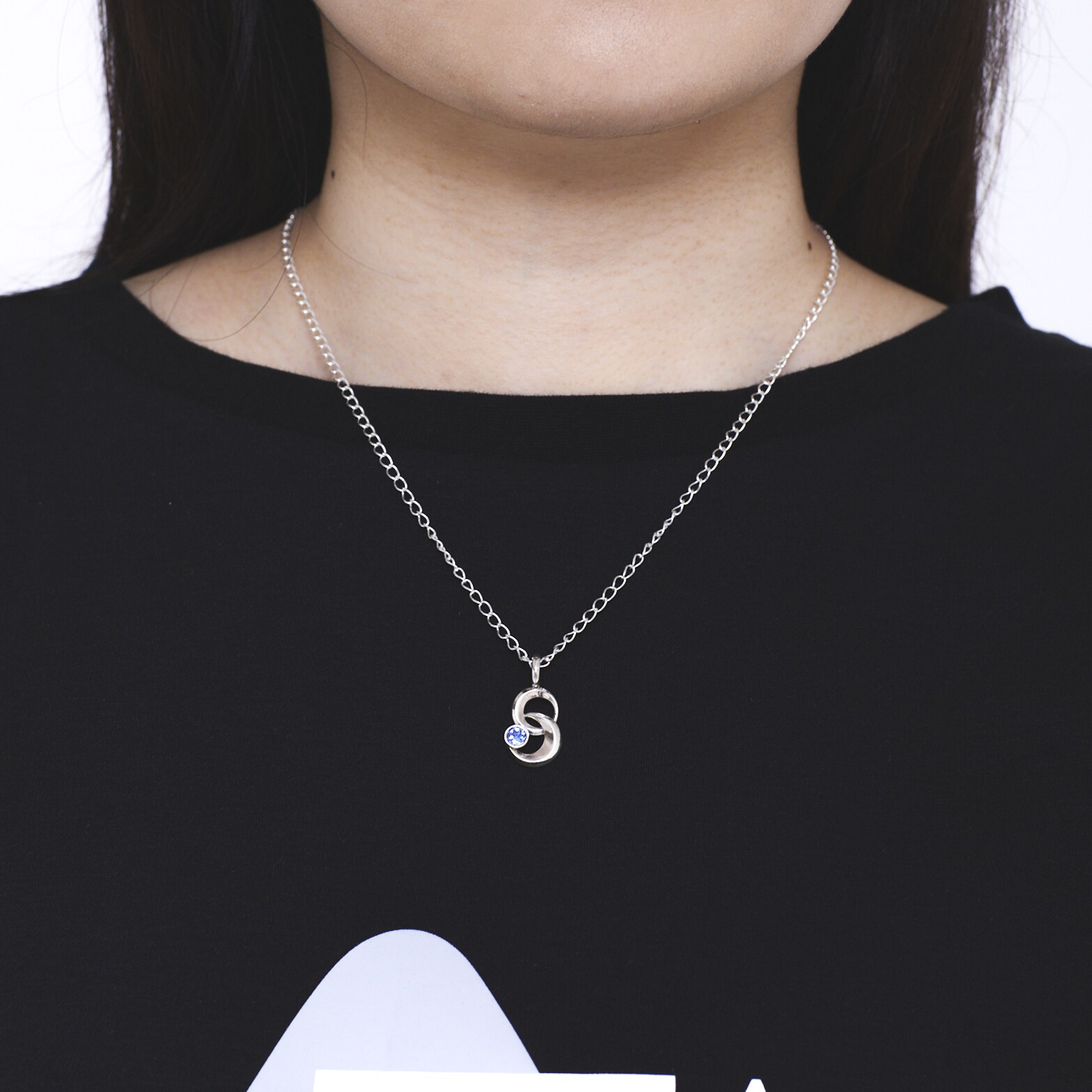 エターナルムーンカスタムネックレス（安室透モデル）」着用イメージ