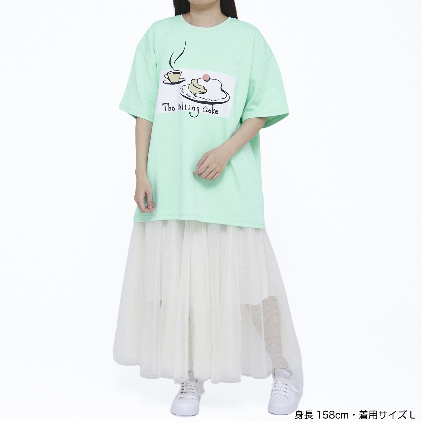 「メルティングケーキTシャツ（安室透モデル）」着用イメージ