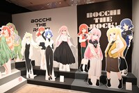 キャラクターのスタンディパネル。