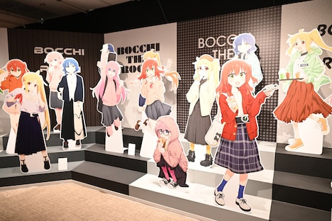 キャラクターのスタンディパネル。