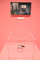 劇中の小物を再現して展示するコーナー。