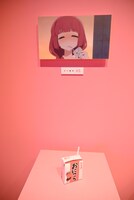 劇中の小物を再現して展示するコーナー。