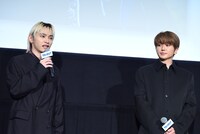 左からSKY-HI、Nissy。