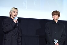 左からSKY-HI、Nissy。