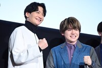 左から島崎信長、内田雄馬。