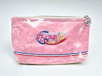 「50周年記念グッズ付きチケット」に付属する「花とゆめ展」ロゴスペシャルポーチ。