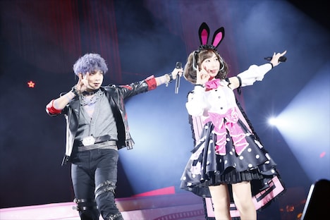 左からマリオ役の橘龍丸、香田澄あまり役の飯田里穂。