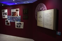 「アニメ 葬送のフリーレン展 ～冒険の終わりから始まる物語～」の「第2章 葬送のフリーレン」エリア。