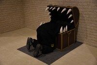 ミミックのフォトスポット。暗くて怖いかは会場で体験しよう。