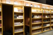 SHIBUYA TSUTAYA4階SHARE LOUNGEの様子。