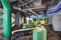 SHIBUYA TSUTAYA2階スターバックスの様子。