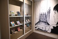 「伊藤潤二展 誘惑」展示の様子。