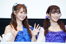 左から芹澤優、茜屋日海夏。