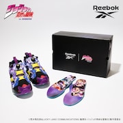 スニーカー、ソックライナー、シューズボックス。
