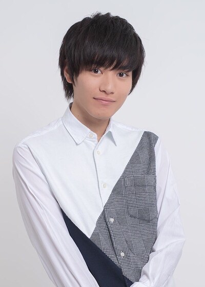 加賀鉄男役の真野拓実。