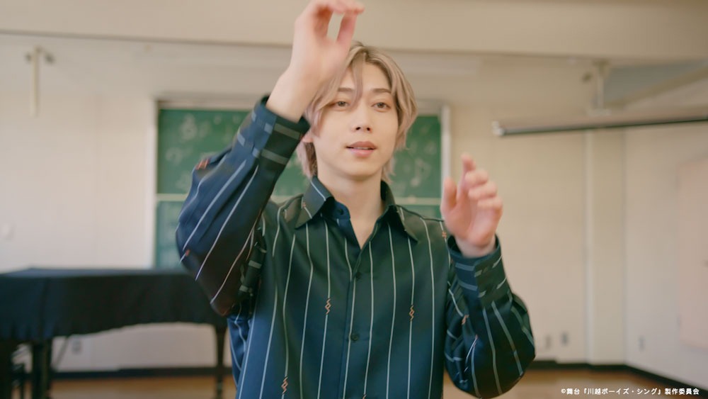 「LA LA LA」ミュージックビデオより。
