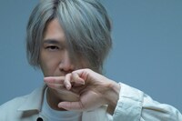 事前に公開されたカット。