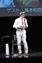 当日放送された「爆上戦隊ブンブンジャー」に合わせ、柏餅を持参した島本和彦。