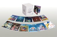 「宮﨑駿監督作品集」Blu-rayの展開図。 (c)Hayao Miyazaki 
原作：モンキー・パンチ (c)ＴＭＳ
(c)1984 Hayao Miyazaki/Studio Ghibli, H 
(c)1986 Hayao Miyazaki/Studio Ghibli 
(c)1988 Hayao Miyazaki/Studio Ghibli
(c)1989 Eiko Kadono/Hayao Miyazaki/Studio Ghibli, N 
(c)1992 Hayao Miyazaki/Studio Ghibli, NN 
(c)1997 Hayao Miyazaki/Studio Ghibli, ND 
(c)2001 Hayao Miyazaki/Studio Ghibli, NDDTM 
(c)2004 Diana Wynne Jones/Hayao Miyazaki/Studio Ghibli, NDDMT
(c)2008 Hayao Miyazaki/Studio Ghibli, NDHDMT
(c)2013 Hayao Miyazaki/Studio Ghibli, NDHDMTK
(c)2023 Hayao Miyazaki/Studio Ghibli