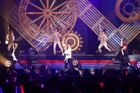 WITH。左から高瀬コヨイ役の土田玲央、夢川ショウゴ役の山下誠一郎、三鷹アサヒ役の小林竜之。