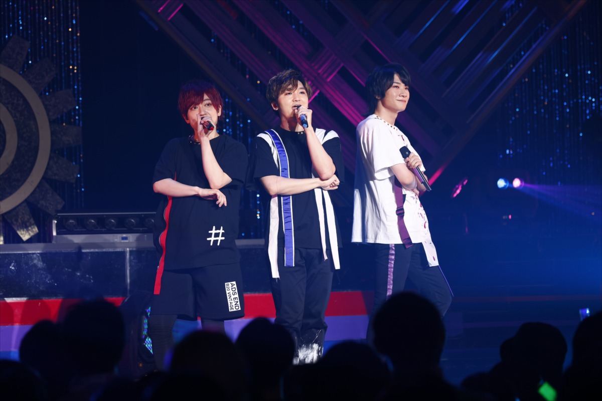 WITH。左から三鷹アサヒ役の小林竜之、夢川ショウゴ役の山下誠一郎、高瀬コヨイ役の土田玲央。